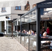 Café au Lä - ochranné bariéry pro restaurace