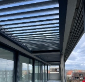 Bioklimatická pergola do otvoru