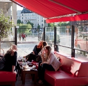 Café au Lä - ochranné bariéry pro restaurace