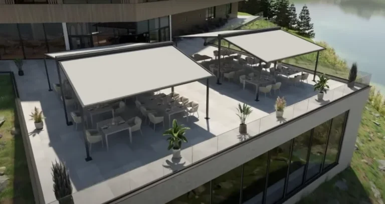 Modulární stínicí systém nad venkovní terasou restaurace